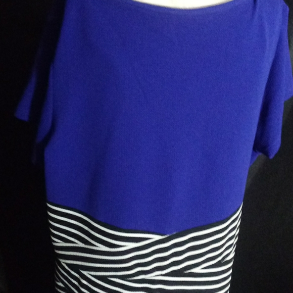 Dress - Picture 3 of 5